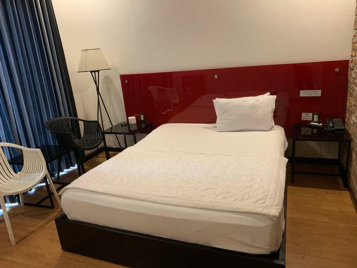 Gia Huyen Hotel Hô Chi Minh-Ville Extérieur photo